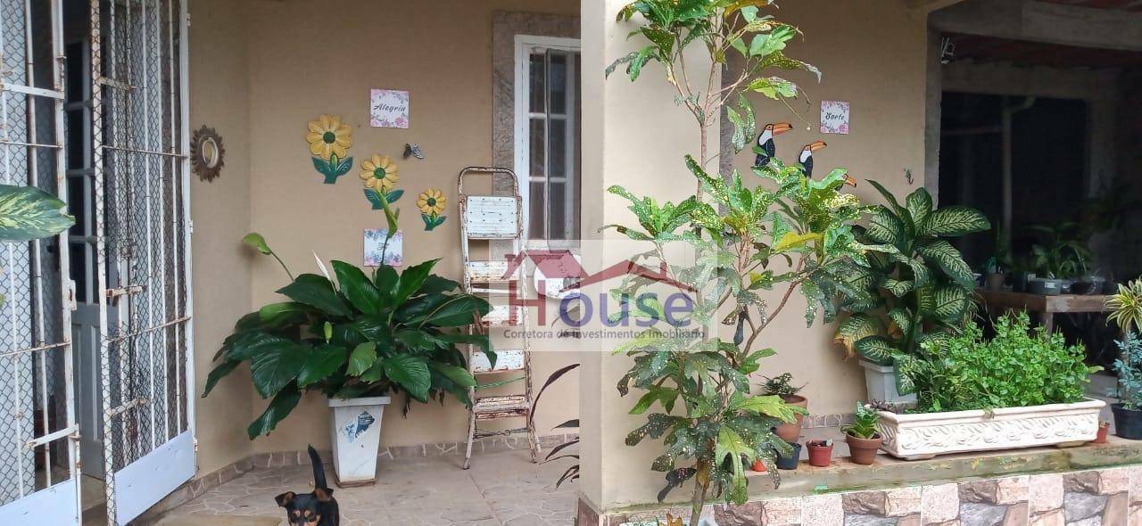 Casa à venda com 3 quartos, 94M2 - Foto 1