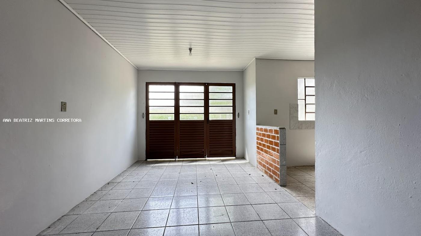 Casa à venda com 3 quartos, 92m² - Foto 11