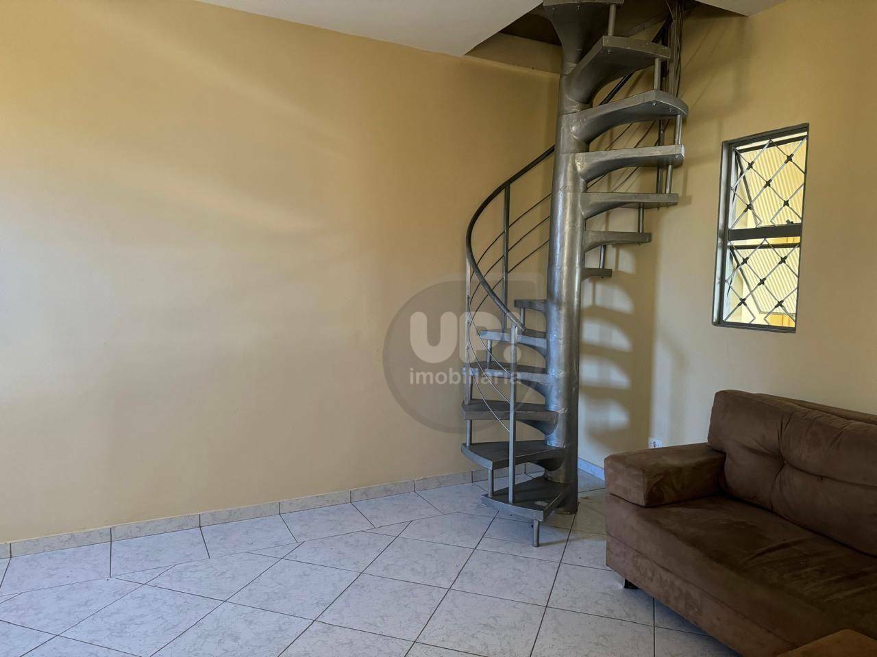 Casa à venda com 2 quartos, 126m² - Foto 2