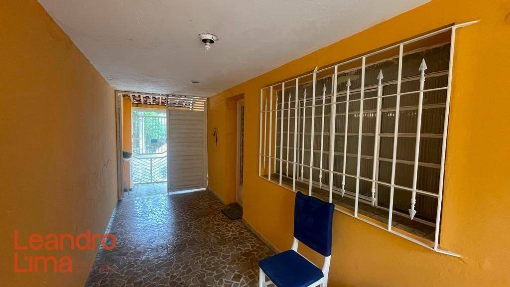 Casa à venda com 2 quartos, 110m² - Foto 2