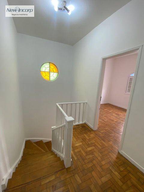 Casa para alugar com 2 quartos, 200m² - Foto 8