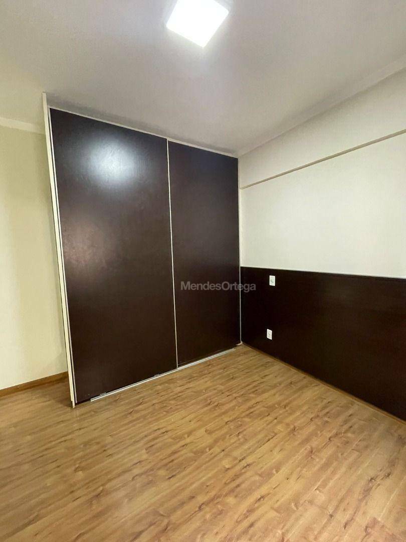 Apartamento para alugar com 3 quartos, 143m² - Foto 7