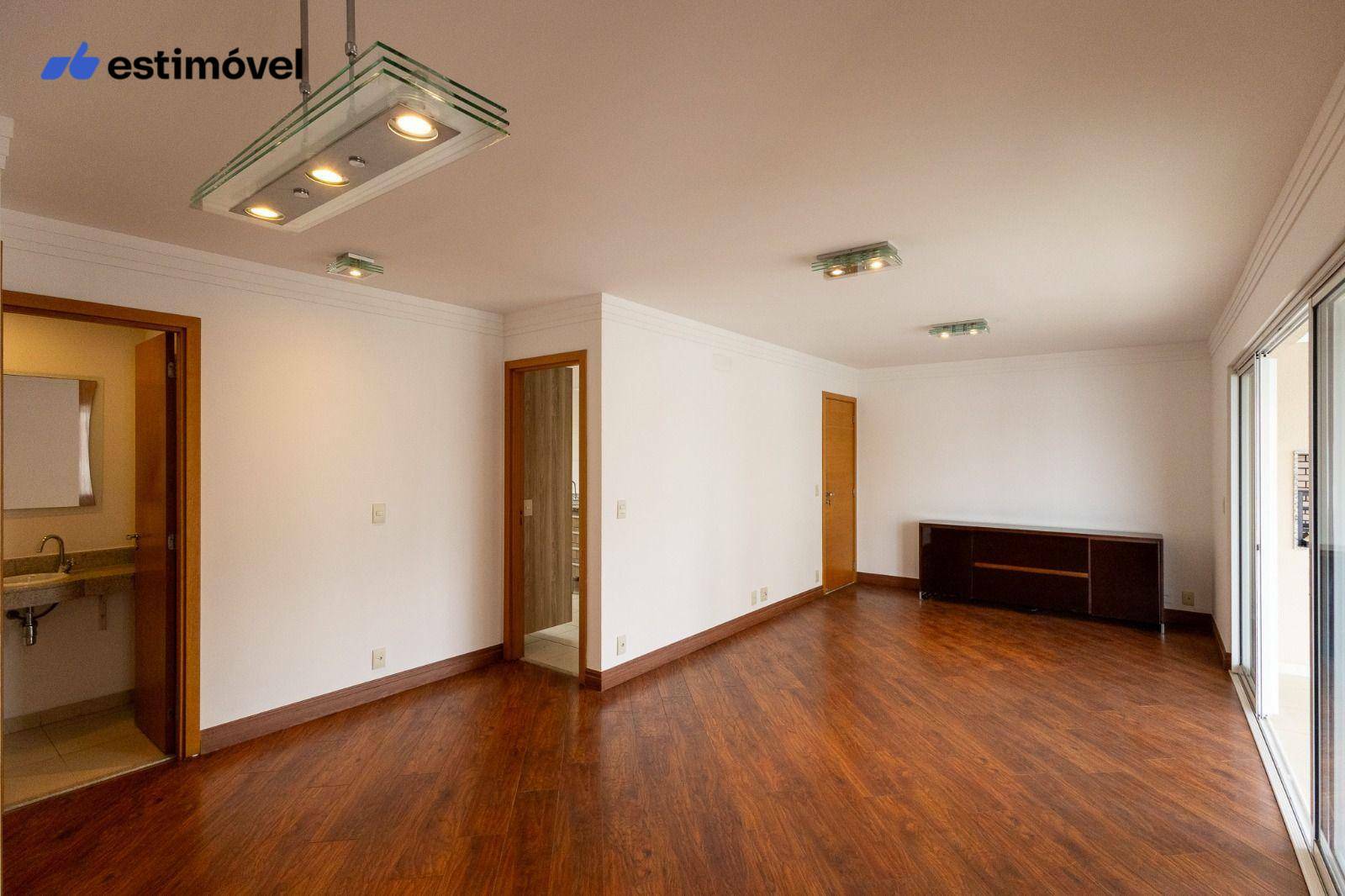 Apartamento para alugar com 3 quartos, 135m² - Foto 3