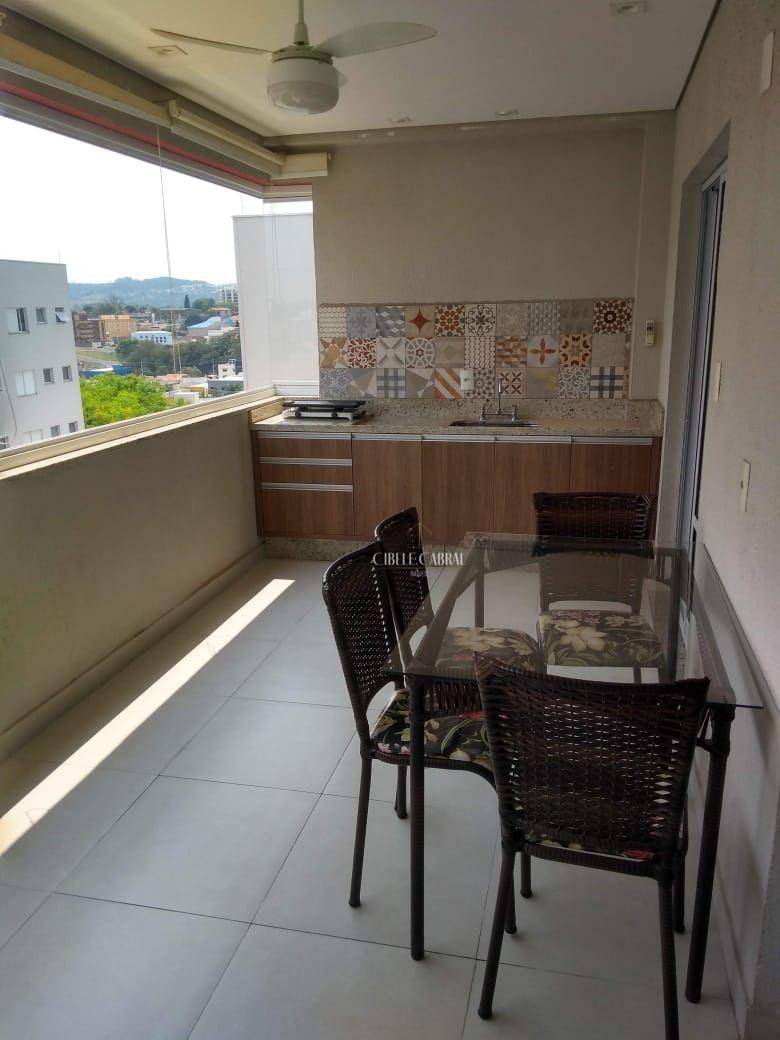 Apartamento à venda com 3 quartos, 107m² - Foto 1