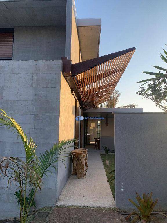 Casa de Condomínio à venda com 3 quartos, 230m² - Foto 4