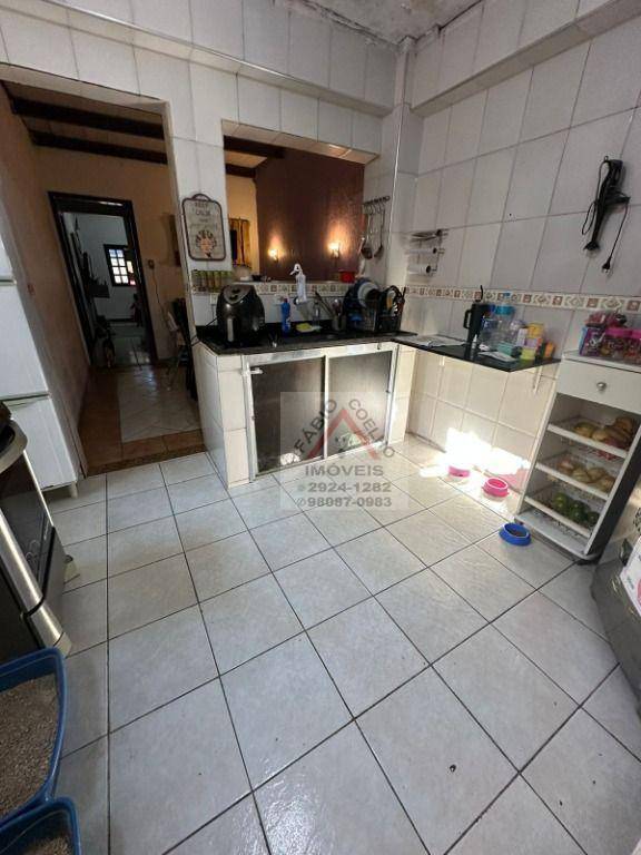 Casa à venda com 2 quartos, 140m² - Foto 5
