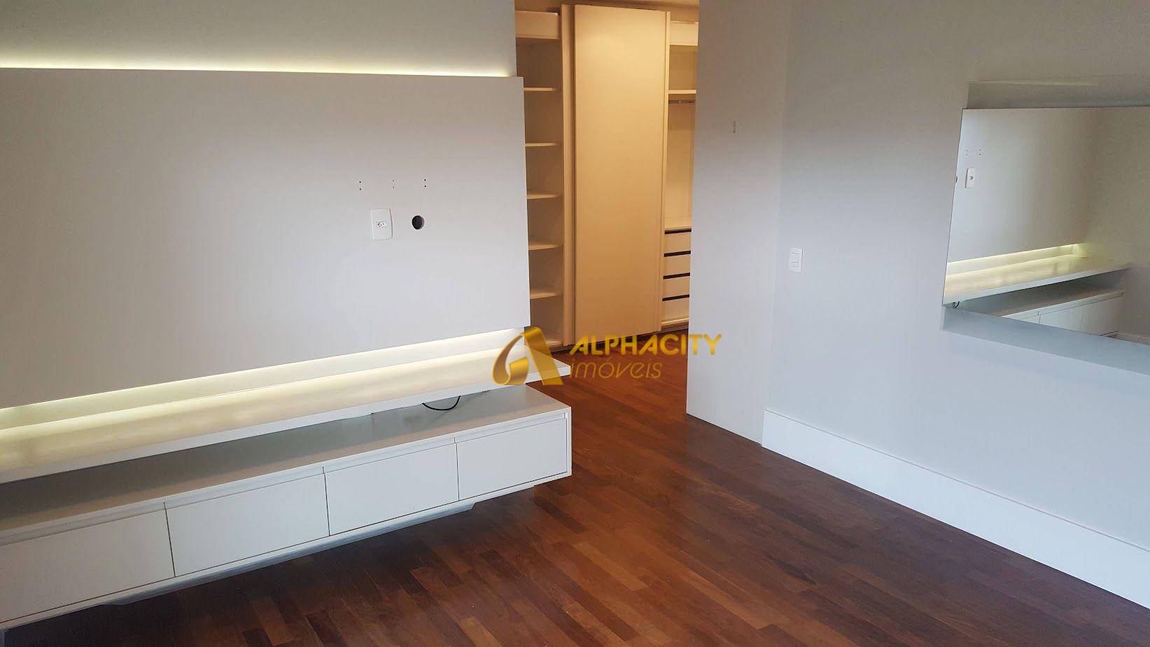 Apartamento para alugar com 3 quartos, 202m² - Foto 42