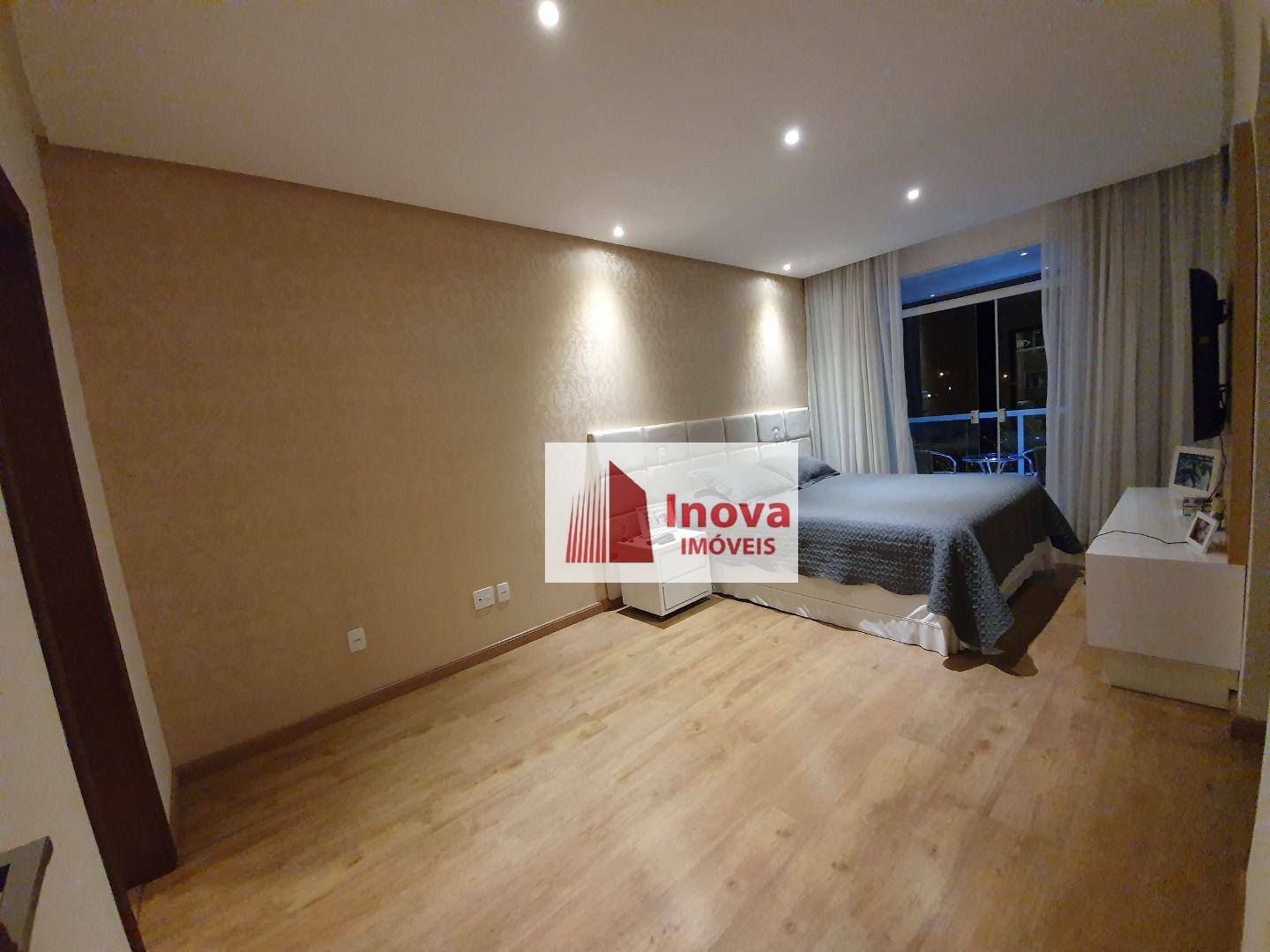 Apartamento à venda com 3 quartos, 140m² - Foto 18