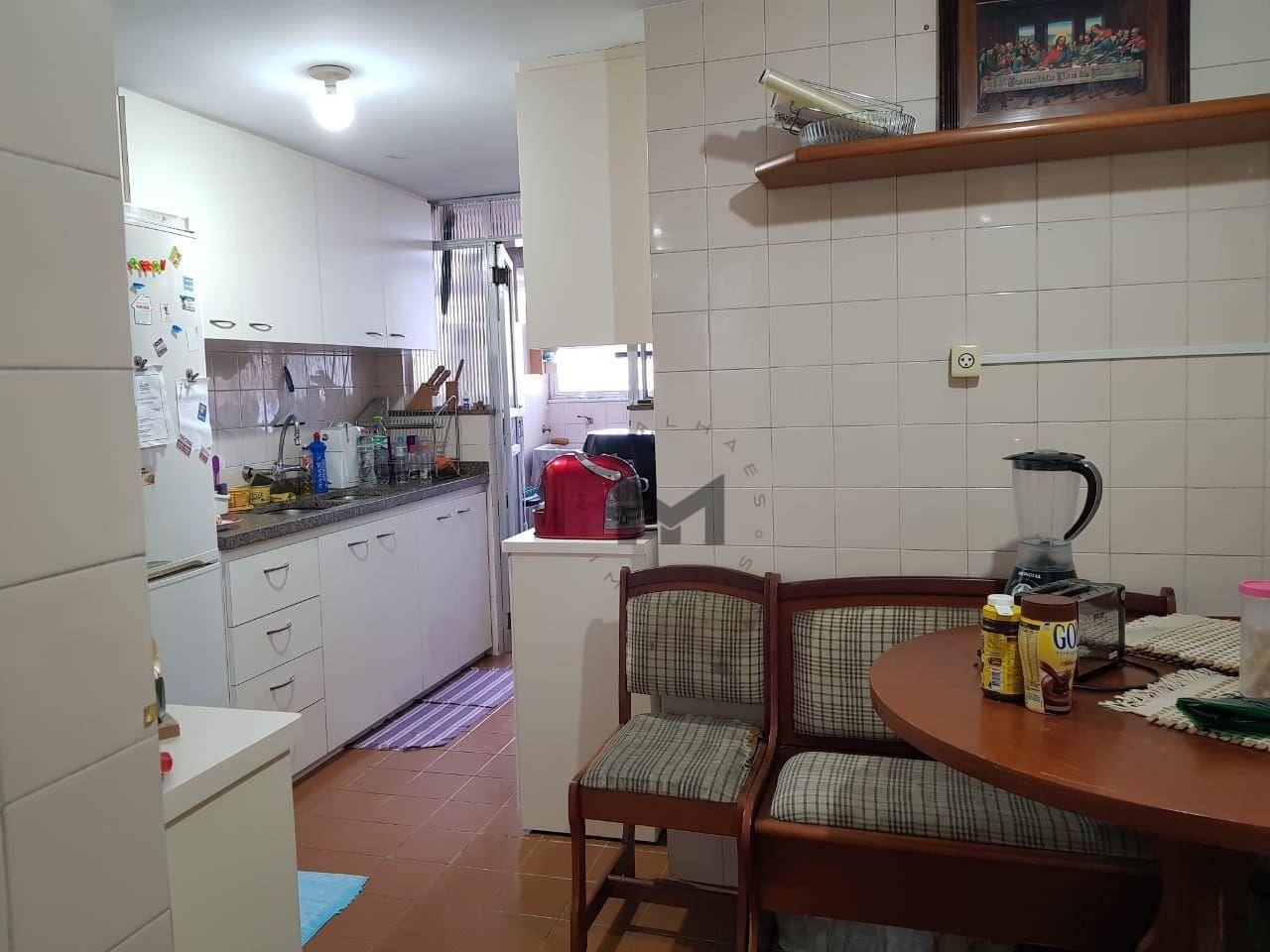 Apartamento à venda com 4 quartos, 190m² - Foto 18