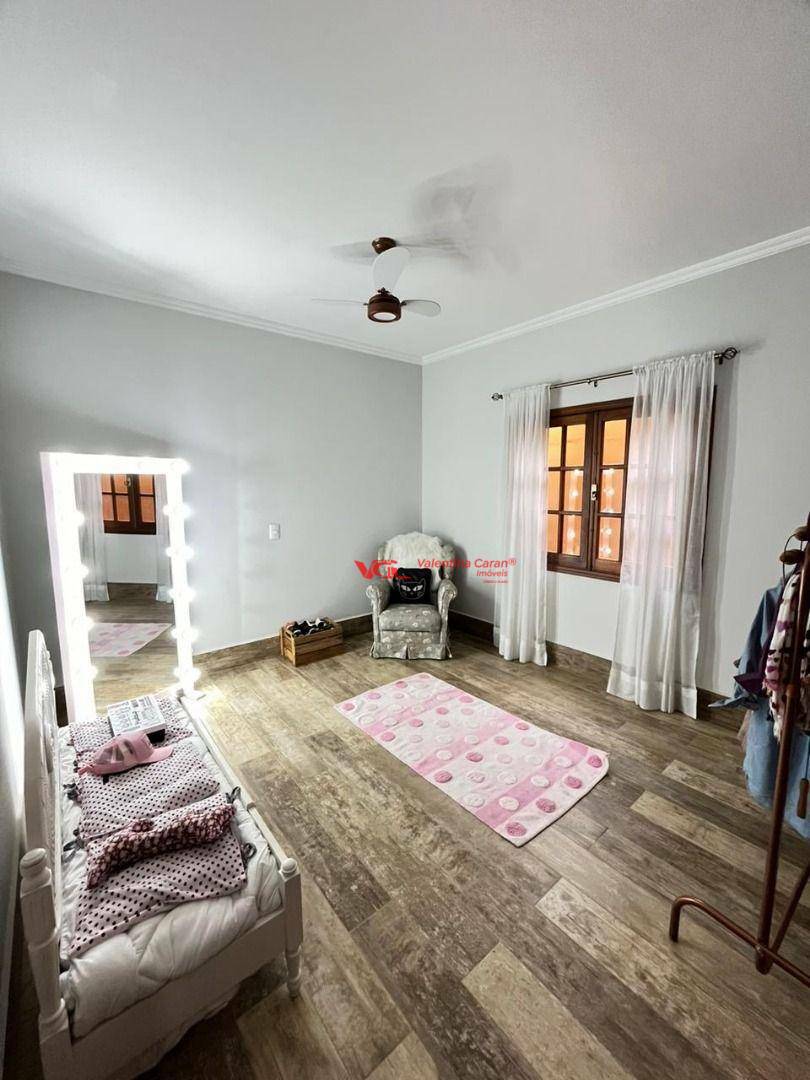 Casa à venda com 3 quartos, 181m² - Foto 2