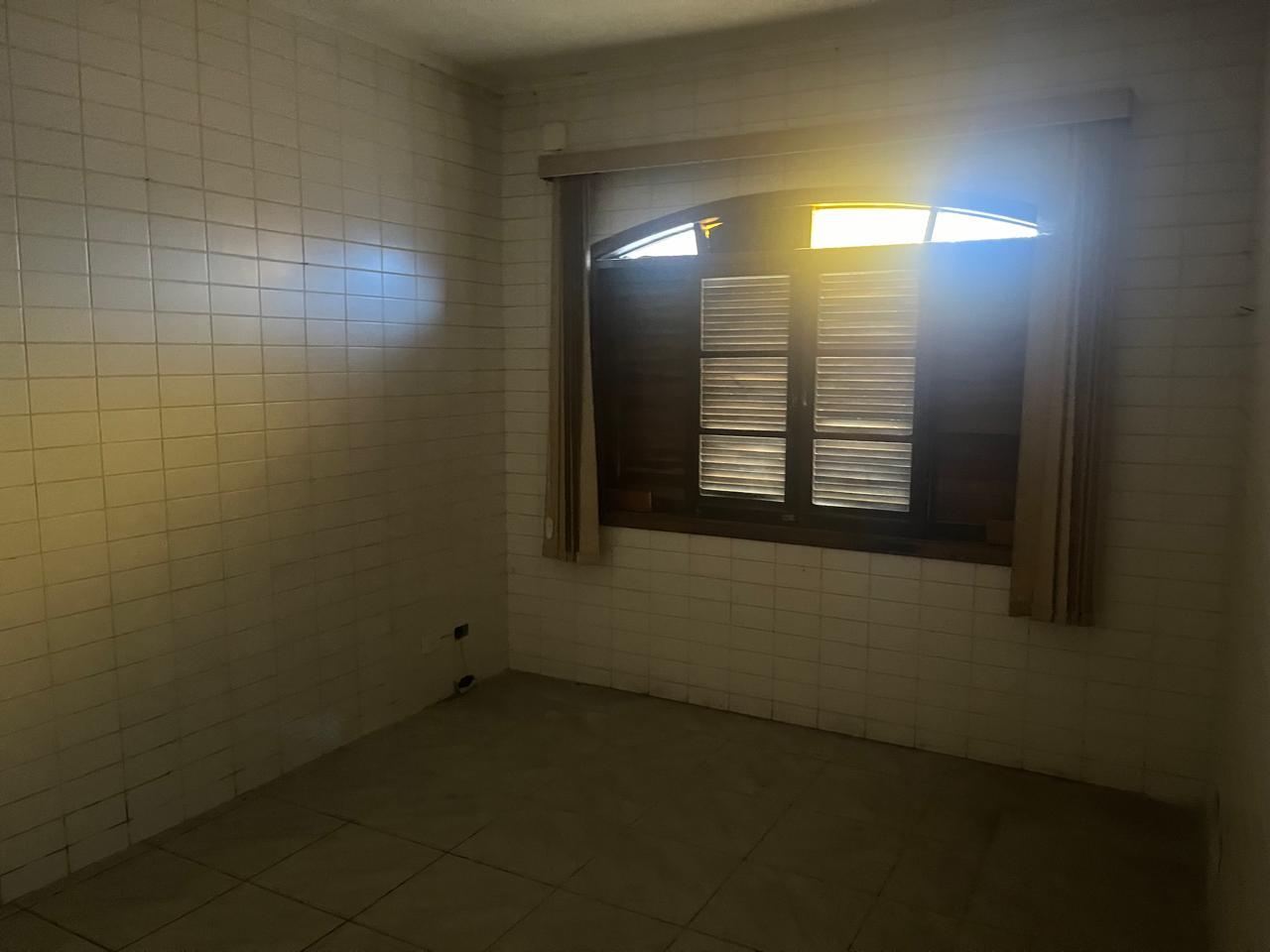 Casa à venda com 2 quartos, 300m² - Foto 21