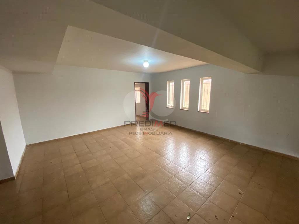 Casa à venda com 2 quartos, 325m² - Foto 13