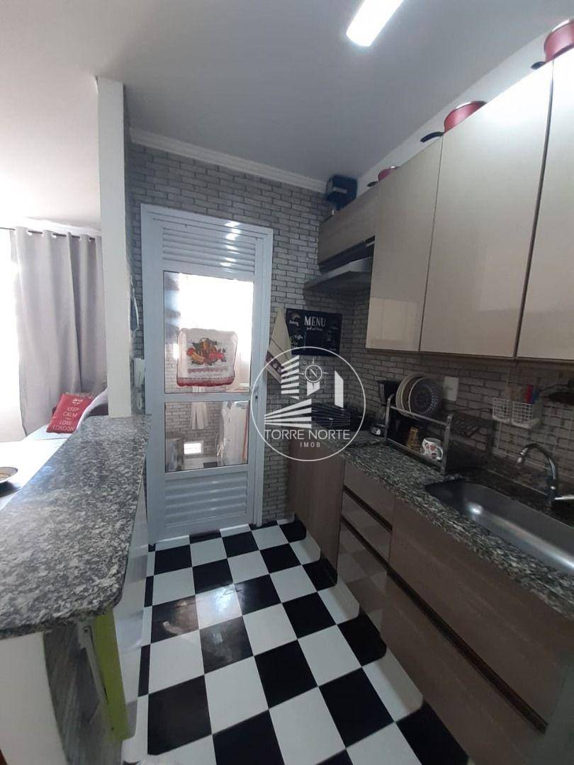 Apartamento à venda com 2 quartos, 46m² - Foto 4