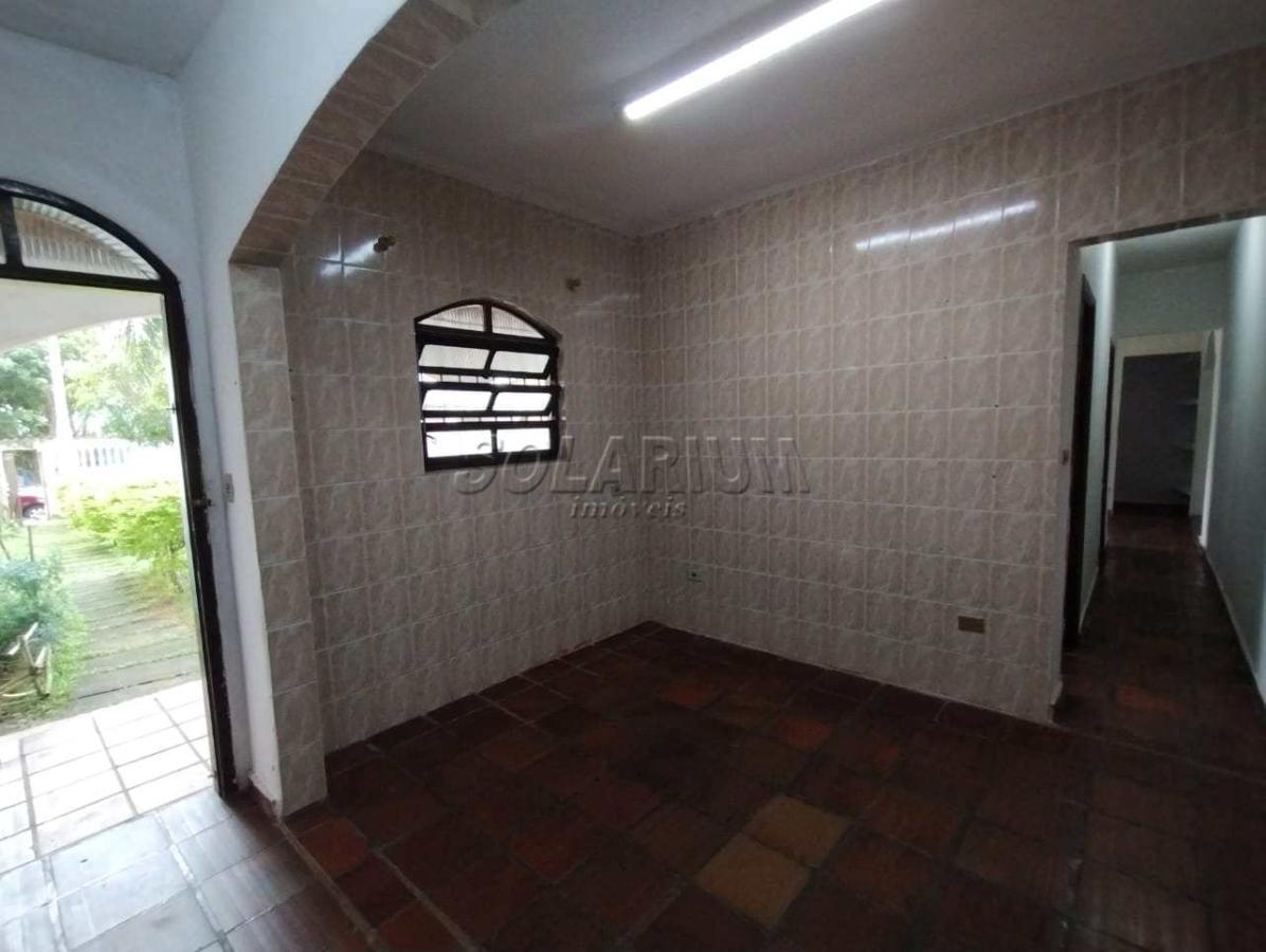 Casa à venda com 2 quartos, 330m² - Foto 11