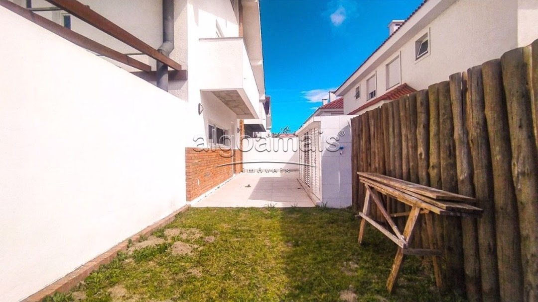 Casa de Condomínio à venda com 3 quartos, 180m² - Foto 4