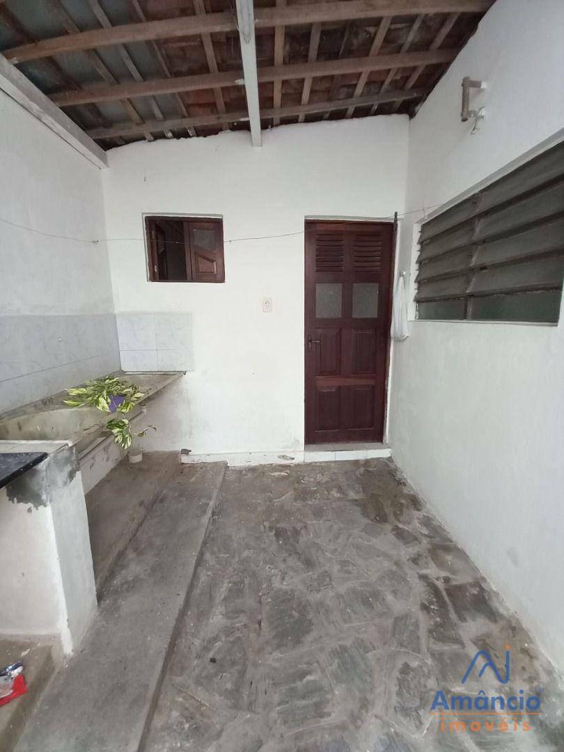 Casa à venda com 6 quartos, 287m² - Foto 25