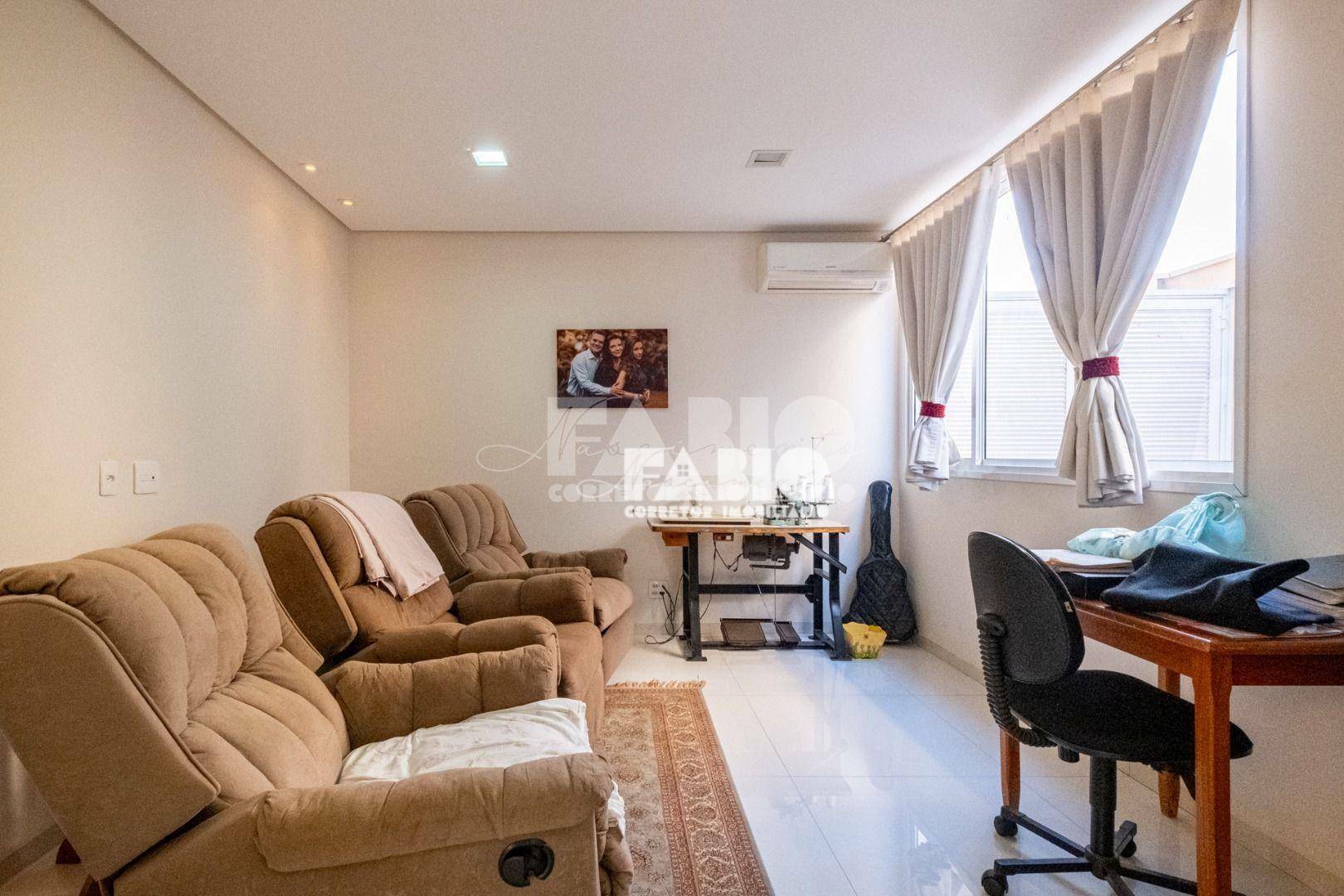 Casa de Condomínio à venda com 4 quartos, 450m² - Foto 14