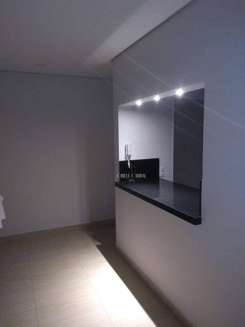 Apartamento à venda com 3 quartos, 107m² - Foto 8