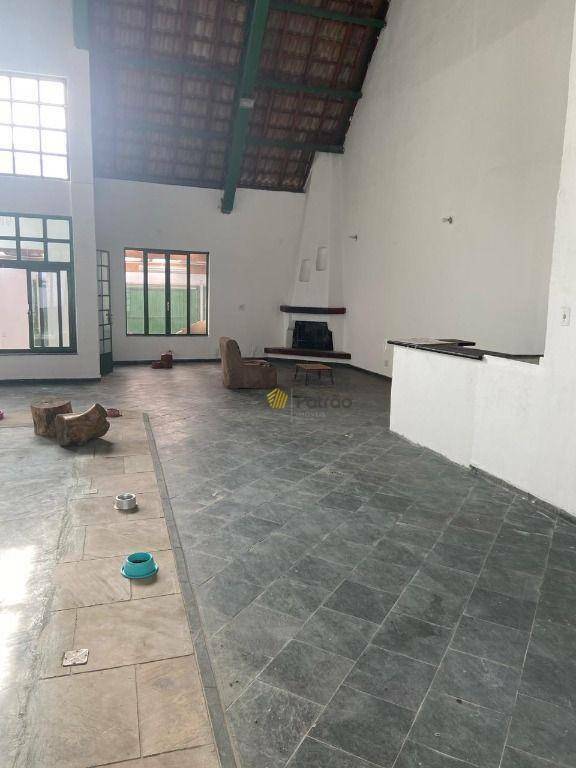 Casa para alugar com 1 quarto, 200m² - Foto 7