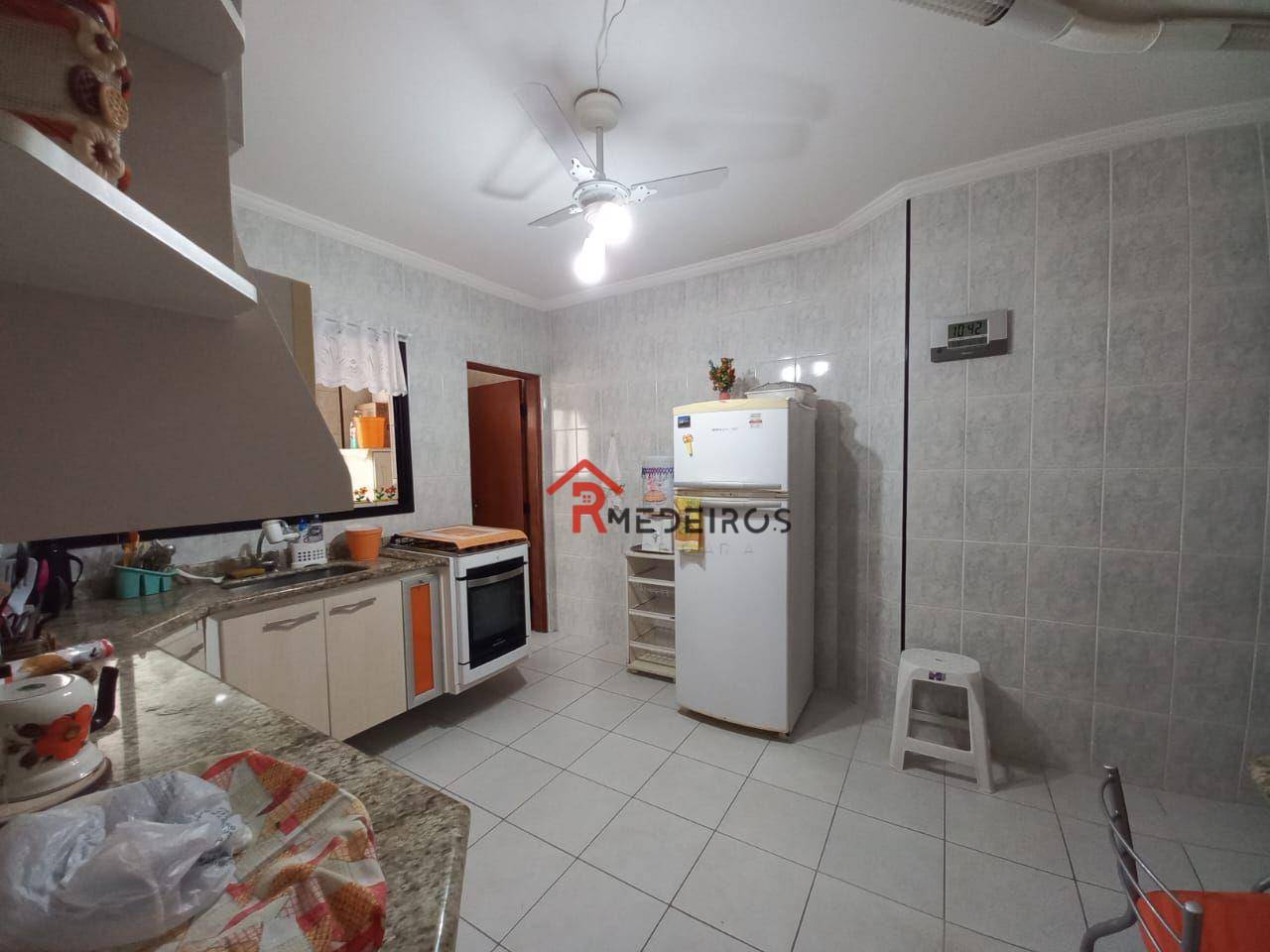 Apartamento à venda com 1 quarto, 70m² - Foto 14