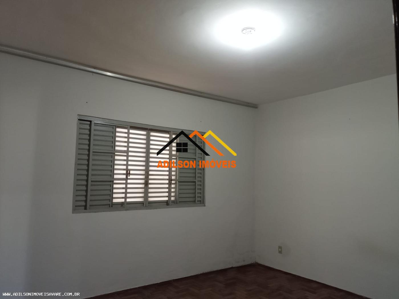 Casa à venda com 2 quartos, 300m² - Foto 9