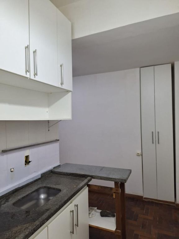 Apartamento à venda com 1 quarto, 64m² - Foto 17