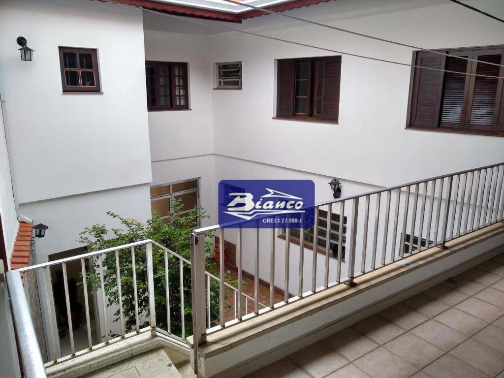 Sobrado à venda com 4 quartos, 240m² - Foto 11