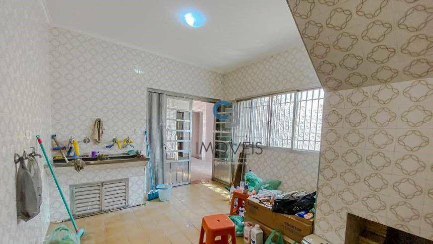 Sobrado à venda com 3 quartos, 320m² - Foto 1