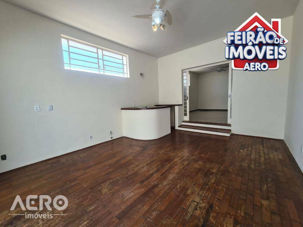 Casa à venda com 3 quartos, 170m² - Foto 1