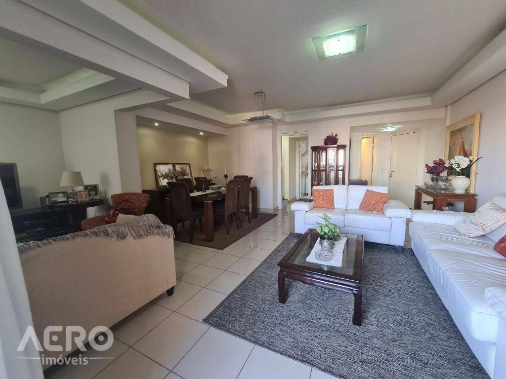 Apartamento à venda com 4 quartos, 147m² - Foto 1