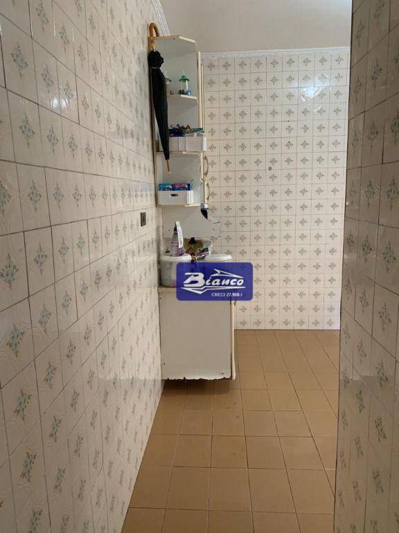 Sobrado à venda e aluguel com 5 quartos, 215m² - Foto 57