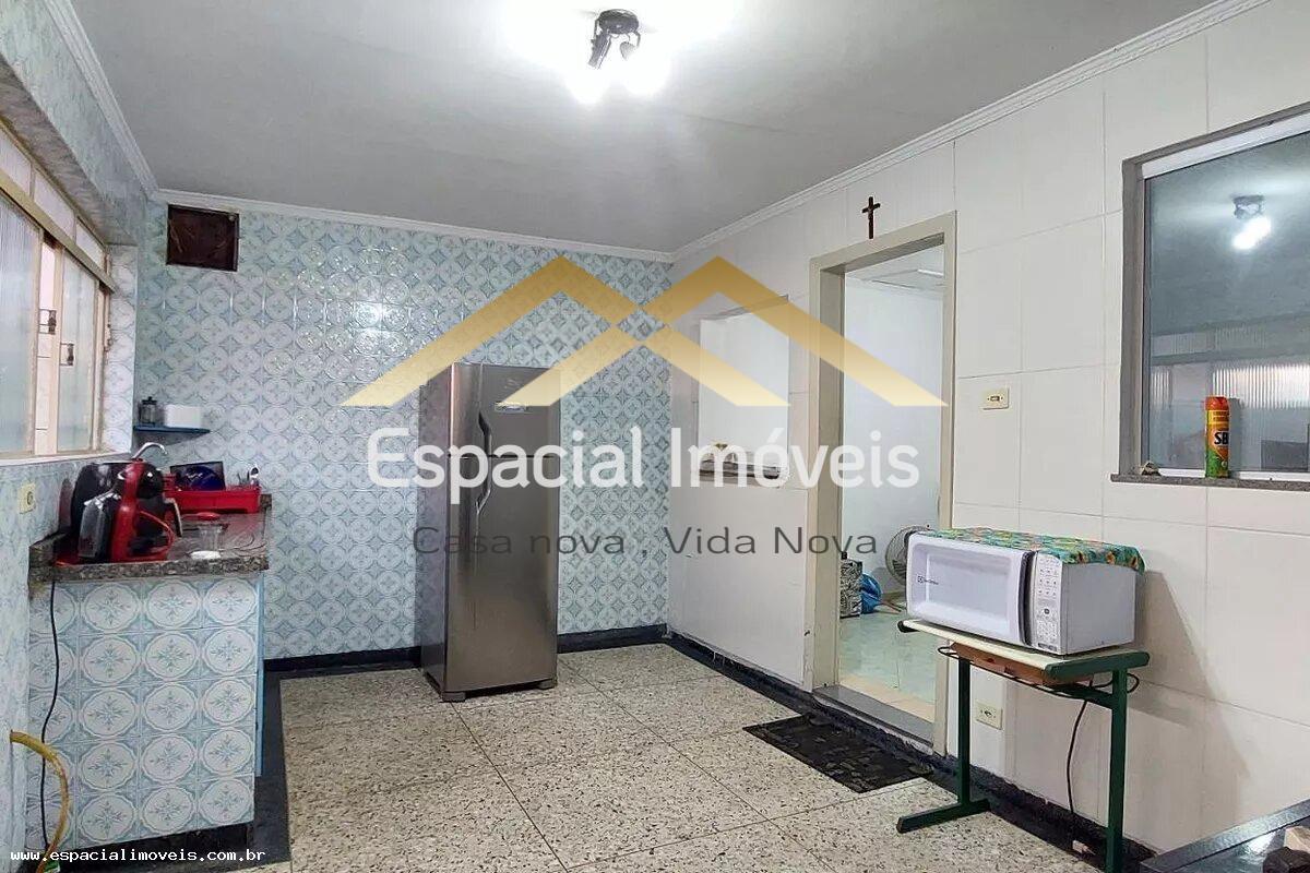 Casa à venda com 1 quarto, 70m² - Foto 3