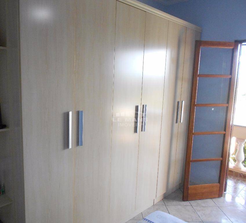 Casa à venda com 3 quartos, 205m² - Foto 15