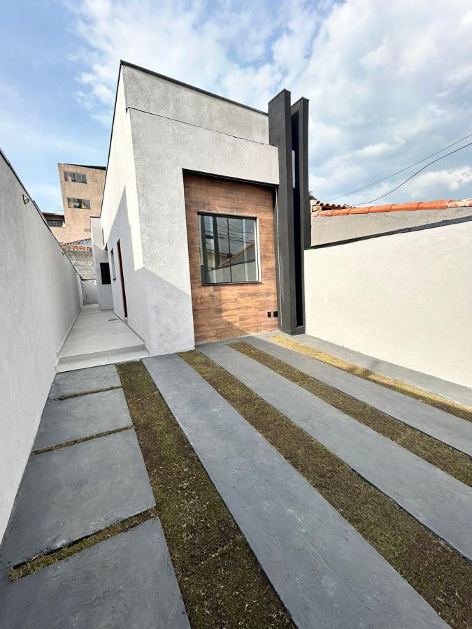 Casa à venda com 2 quartos, 70m² - Foto 3