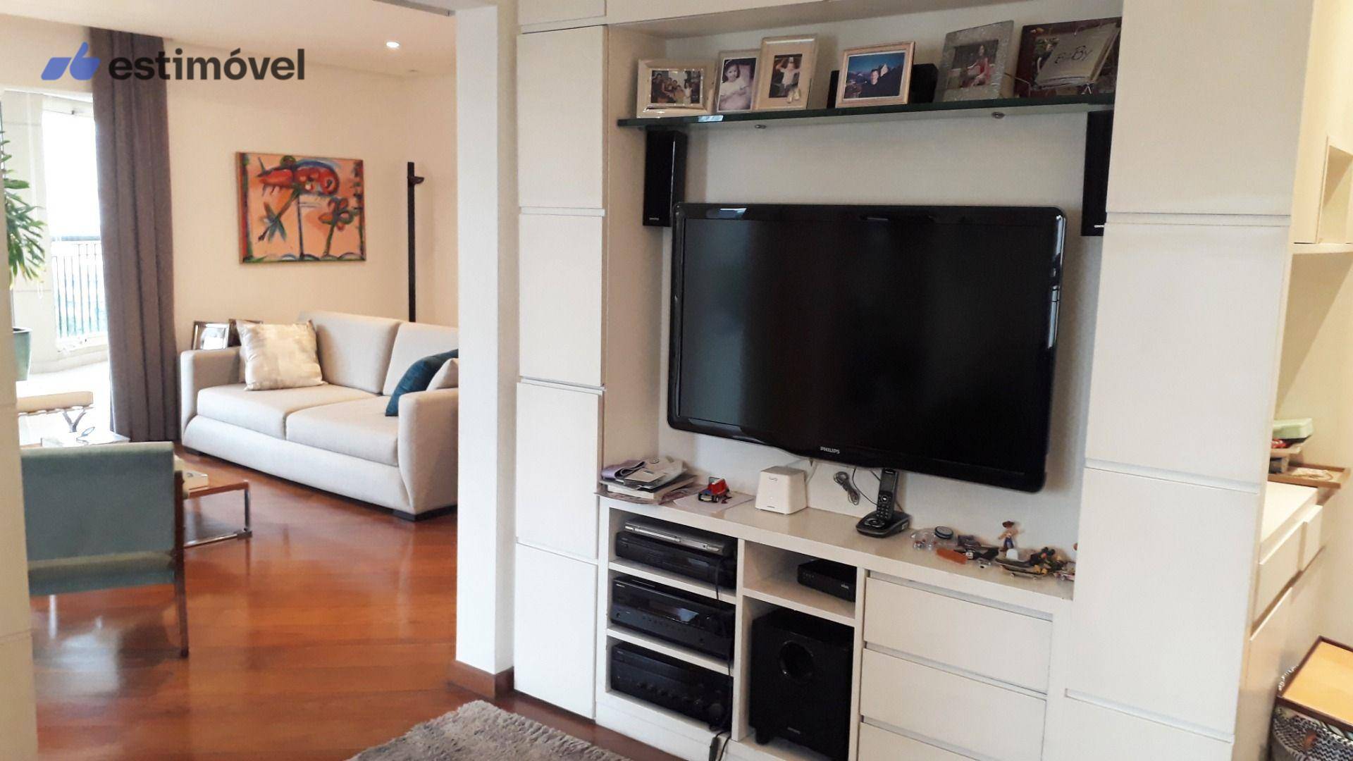 Apartamento à venda com 3 quartos, 240m² - Foto 6