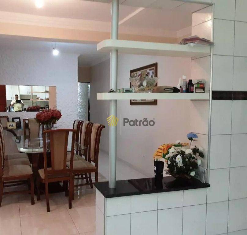 Sobrado à venda com 3 quartos, 240m² - Foto 12