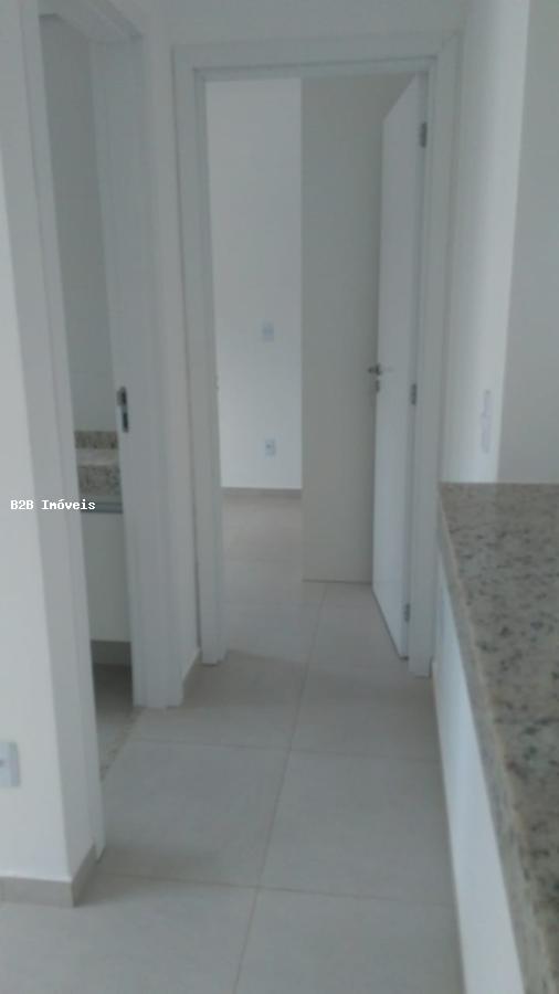 Apartamento à venda com 1 quarto, 33m² - Foto 13