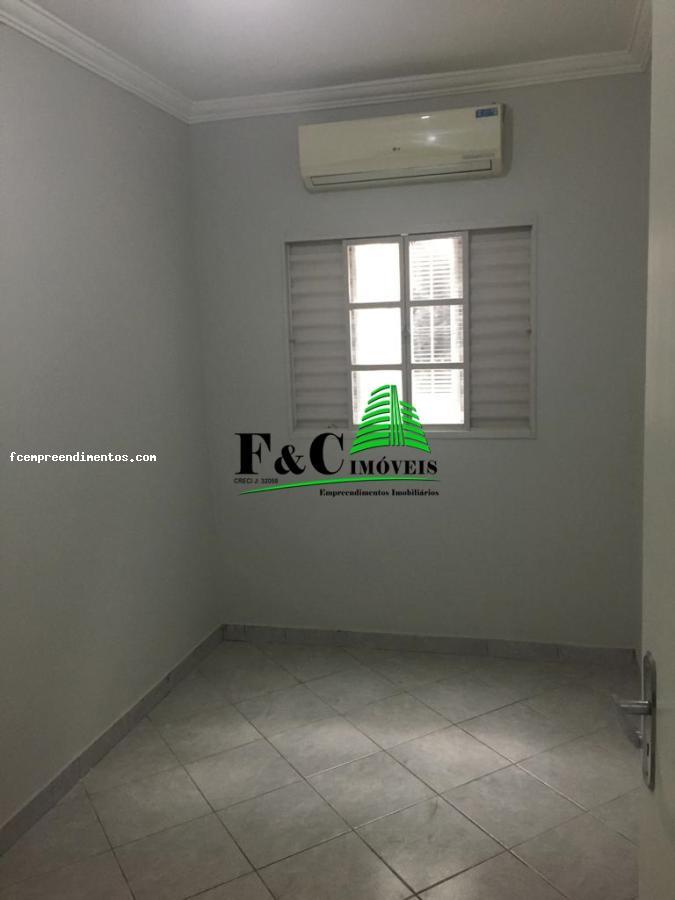 Casa à venda com 2 quartos, 140m² - Foto 3