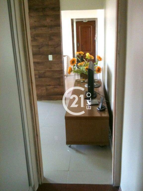 Apartamento à venda com 2 quartos, 70m² - Foto 4