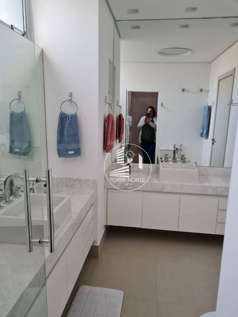 Apartamento à venda com 3 quartos, 280m² - Foto 19