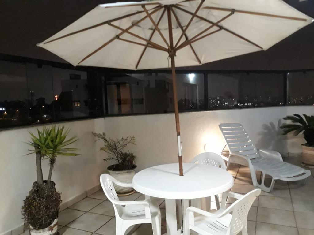 Cobertura à venda com 3 quartos, 200m² - Foto 1