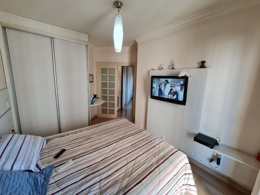 Apartamento à venda com 3 quartos, 153m² - Foto 10