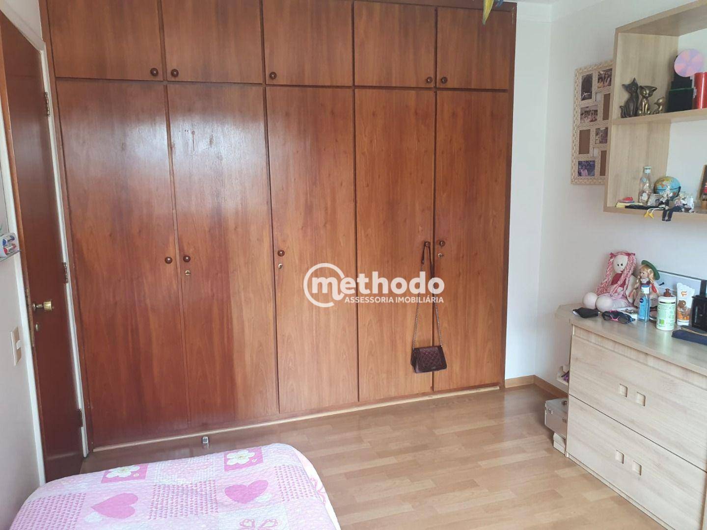 Apartamento à venda com 4 quartos, 200m² - Foto 18