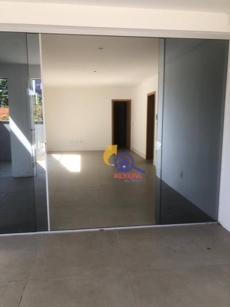 Apartamento à venda com 4 quartos, 239m² - Foto 2