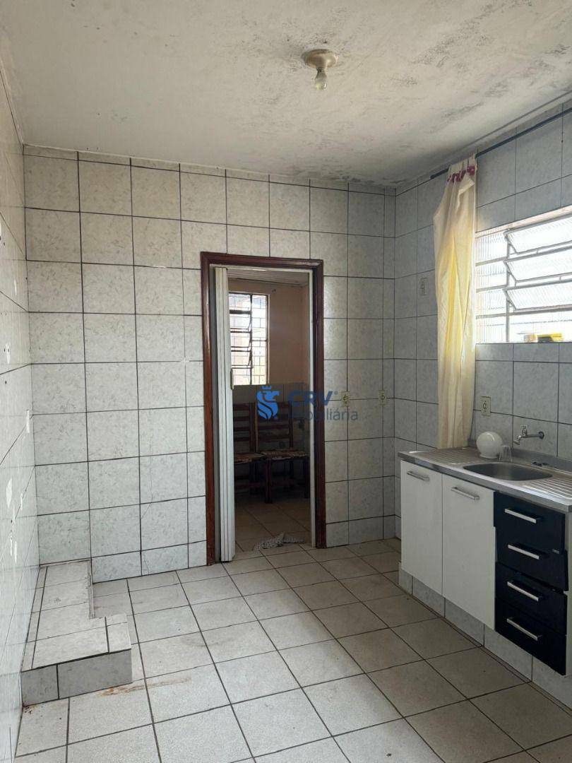 Casa para alugar com 2 quartos, 50m² - Foto 4