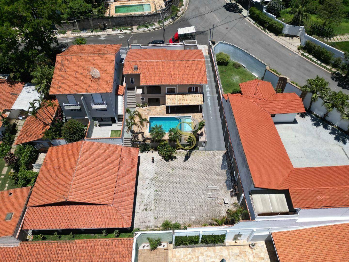 Casa à venda com 3 quartos, 450m² - Foto 26