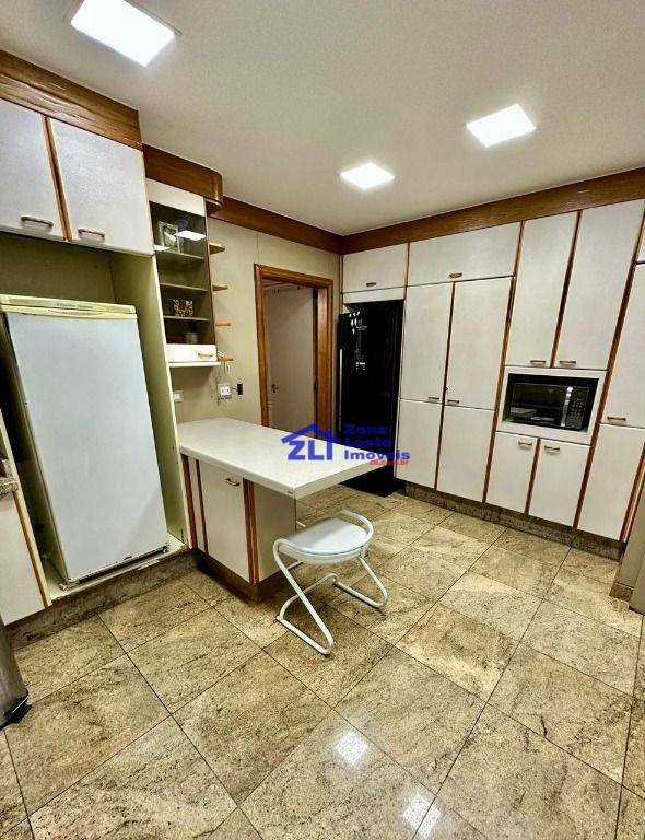 Apartamento à venda com 4 quartos, 350m² - Foto 17