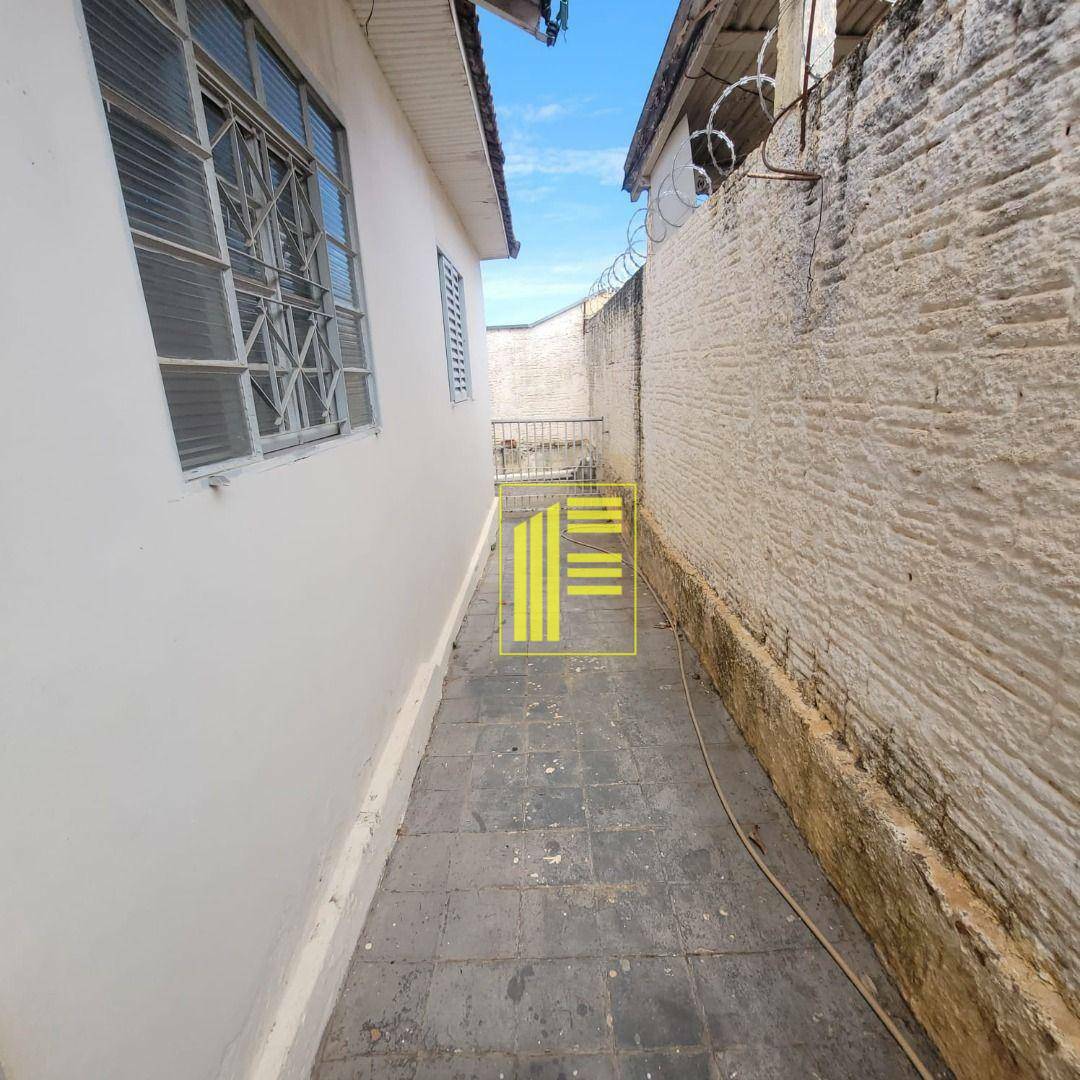 Casa para alugar com 2 quartos, 50m² - Foto 9