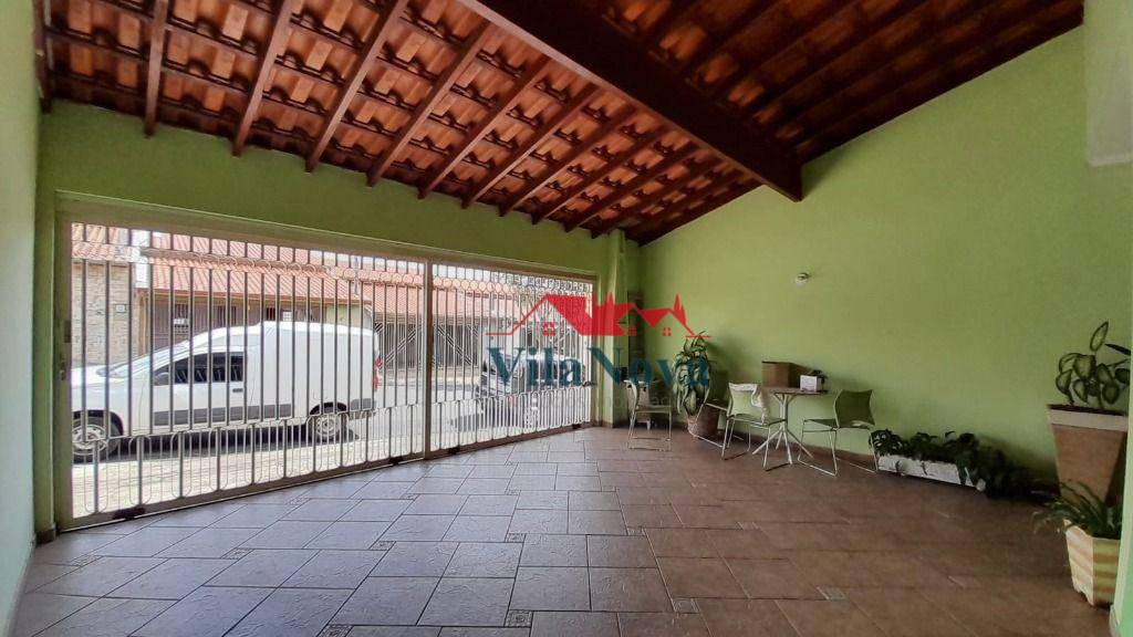 Casa à venda com 3 quartos, 138m² - Foto 2