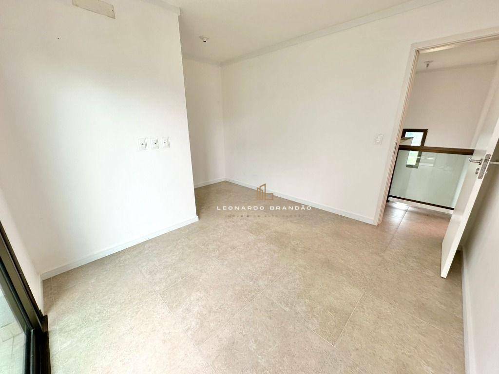 Casa de Condomínio à venda com 3 quartos, 236m² - Foto 16